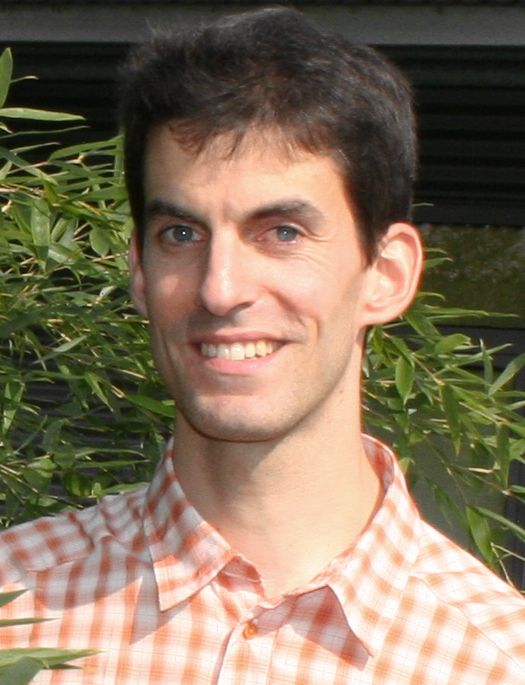 Nicolas, à votre service